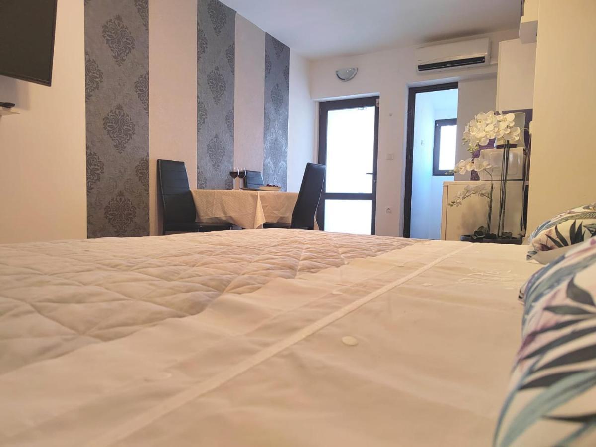 Apartment Mladenka Visnjik ซาดาร์ ภายนอก รูปภาพ