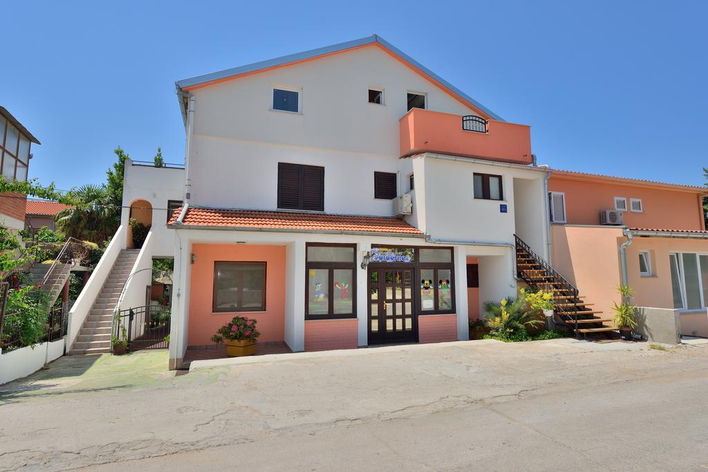 Apartment Mladenka Visnjik ซาดาร์ ภายนอก รูปภาพ
